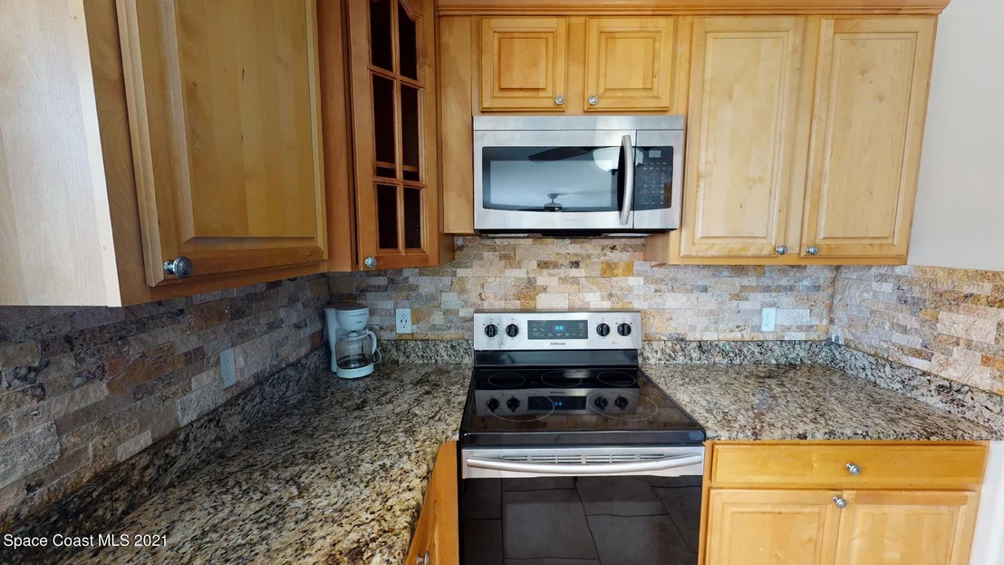 Photo of 302 Amherst Avenue
