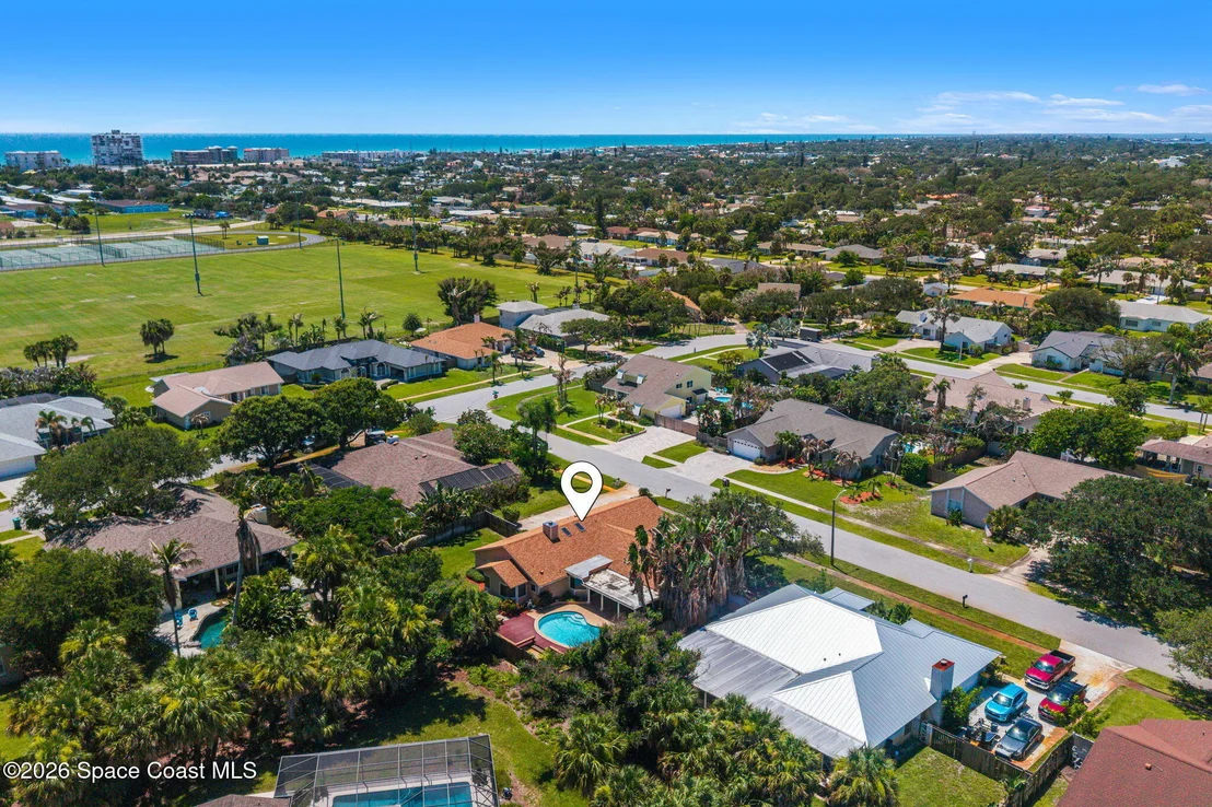 Photo of 496 N River Oaks Drive