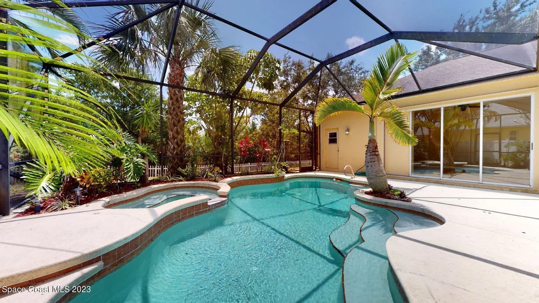 Photo of 3356 Peninsula Circle