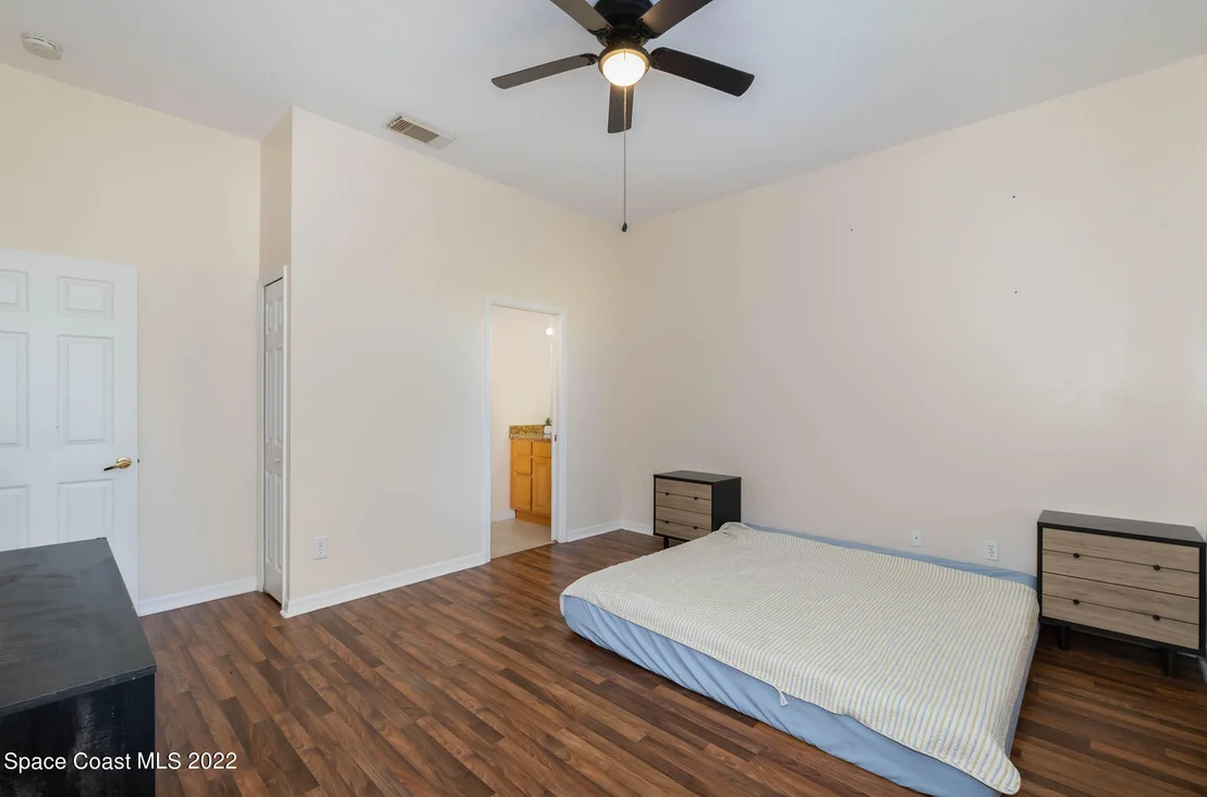 Photo of 2364 Addington Circle