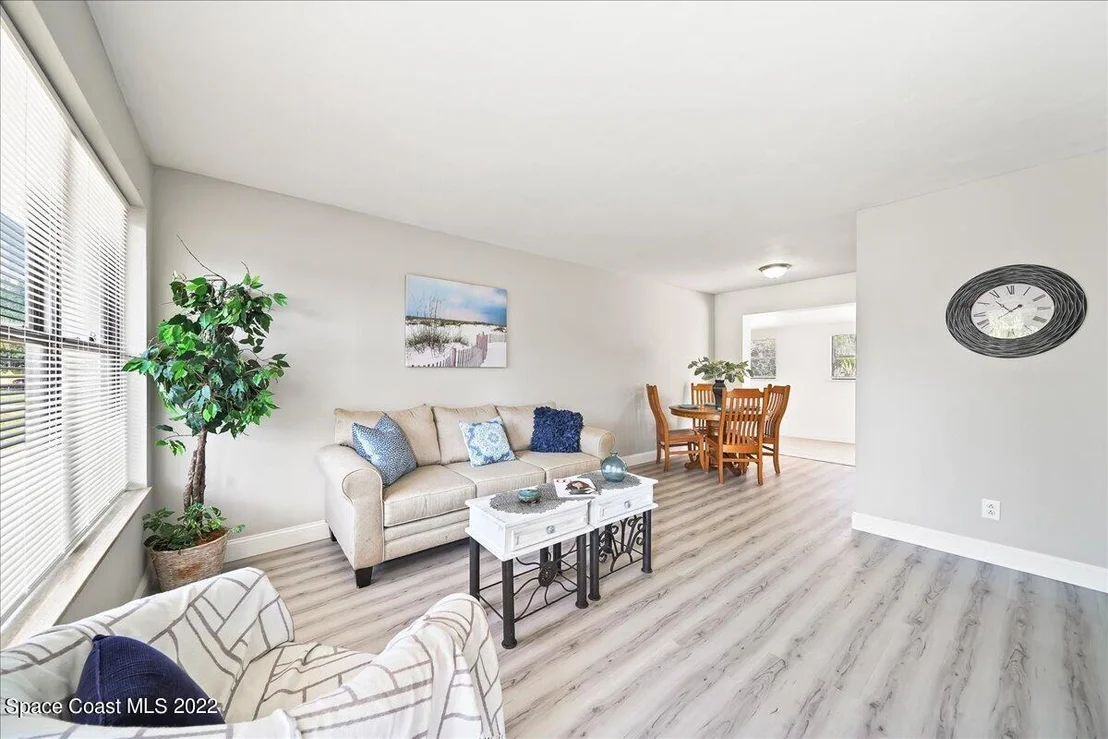 Photo of 1210 Willow Lane