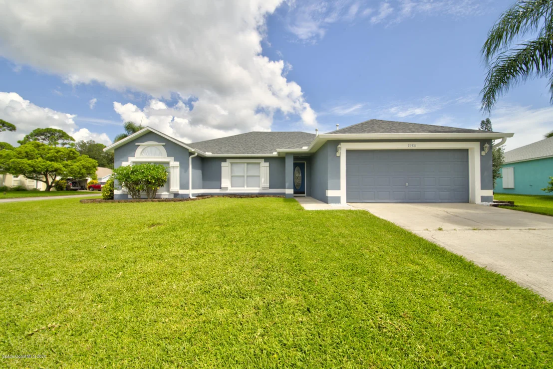Photo of 2380 High Ridge Road