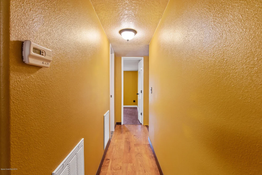 Photo of 497 Louis Drive