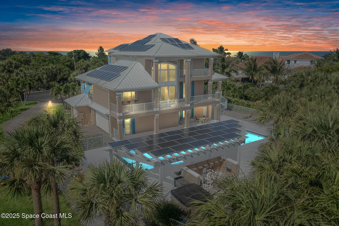 Photo of 2275 Genesea Lane