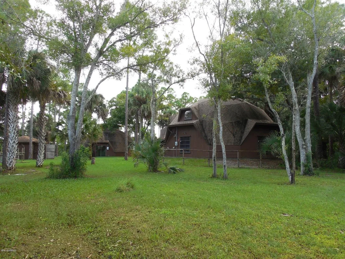 Photo of 920 SW Atz Road