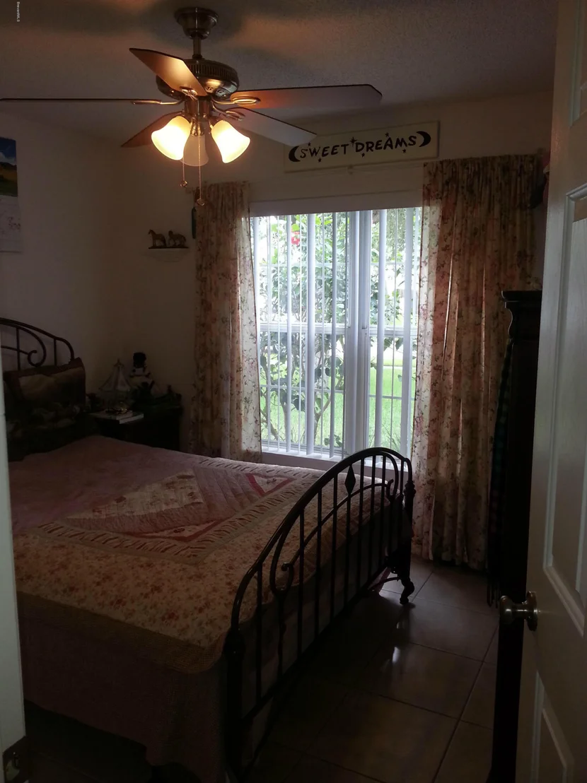 Photo of 2407 Mountain View Avenue