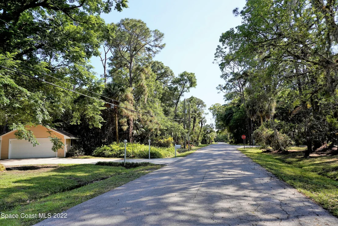 Photo of 686 Hammock Road
