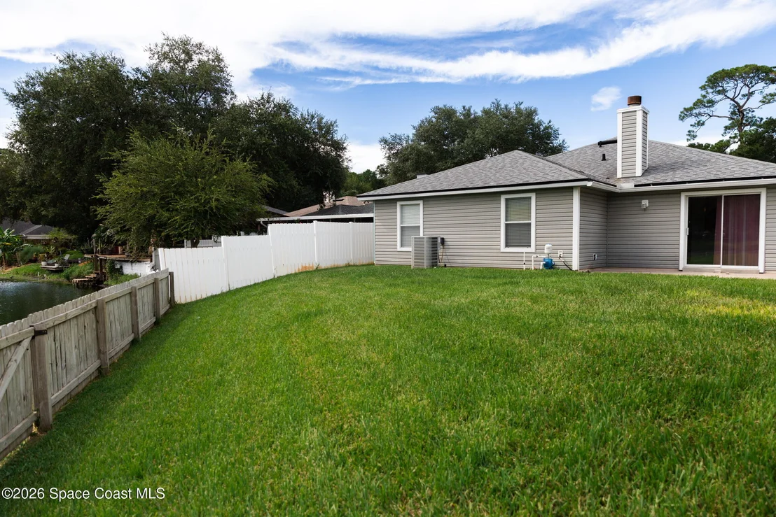 Photo of 1122 Hidden Cove Circle N