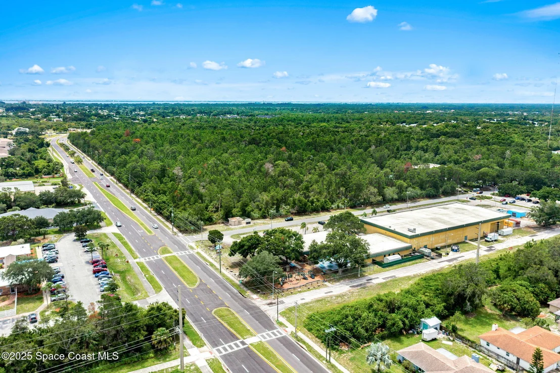 Photo of 926 Pine Creek Circle NE