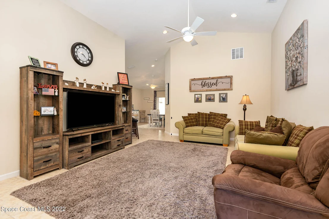 Photo of 1608 Attilburgh Boulevard