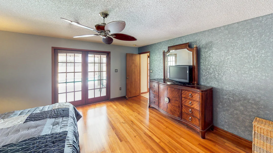 Photo of 2040 Benjamin Road