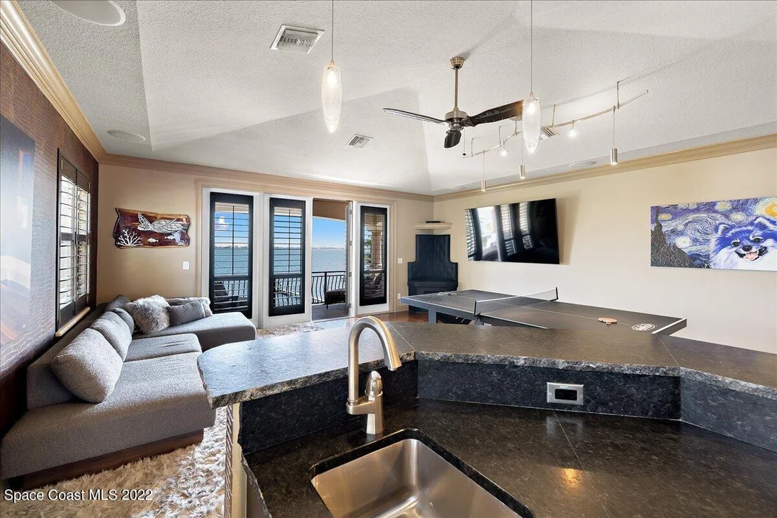 Photo of 671 Indian River Drive