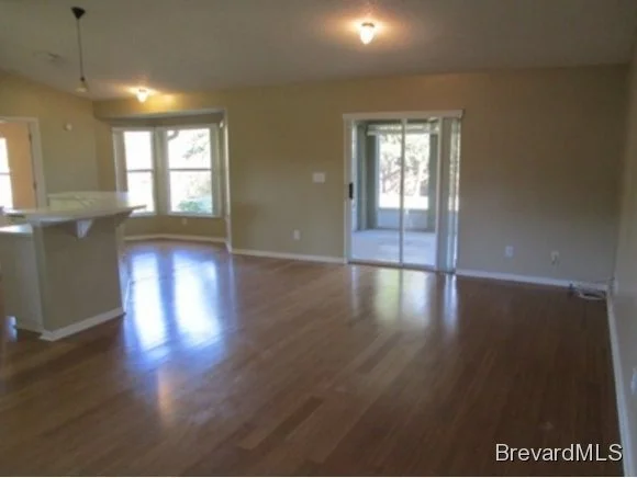 Photo of 6875 Cedar