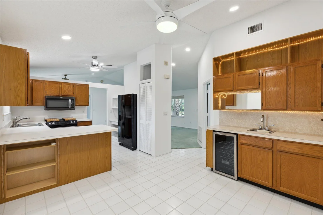 Photo of 1270 Meadowbrook Road NE