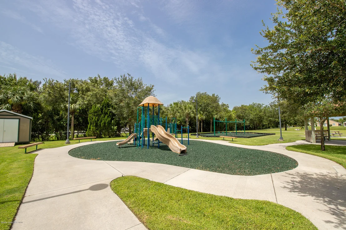 Photo of 335 Dryden Circle