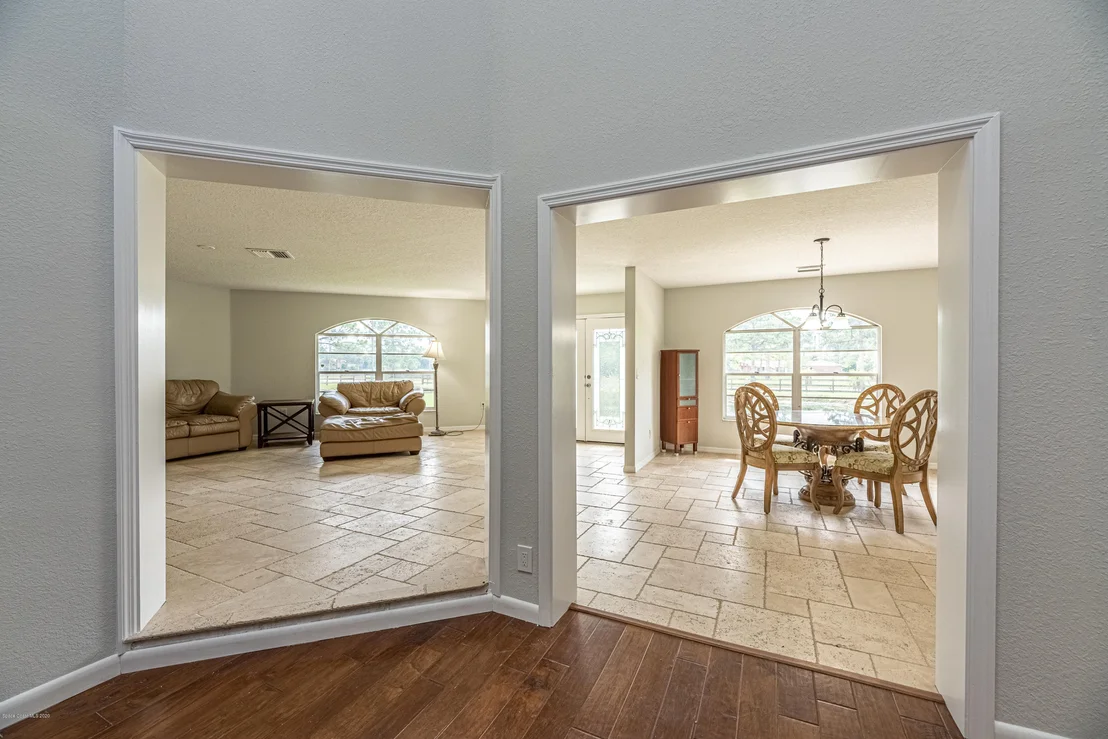 Photo of 4300 Pinewood Road