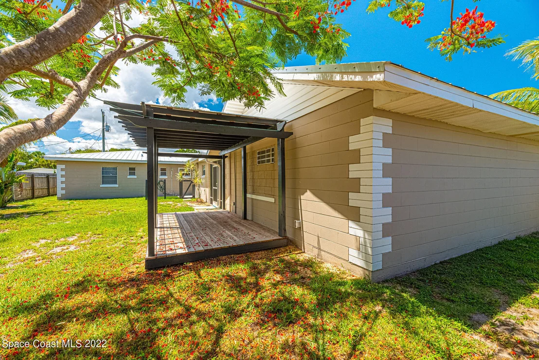 Photo of 323 Tulip Lane