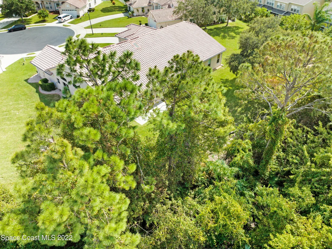 Photo of 348 Renaissance Avenue