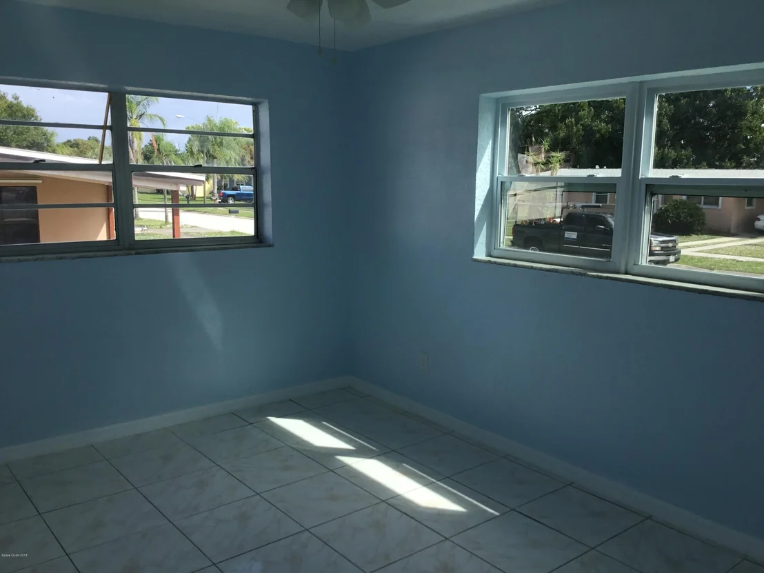 Photo of 2925 Garden Terrace NE