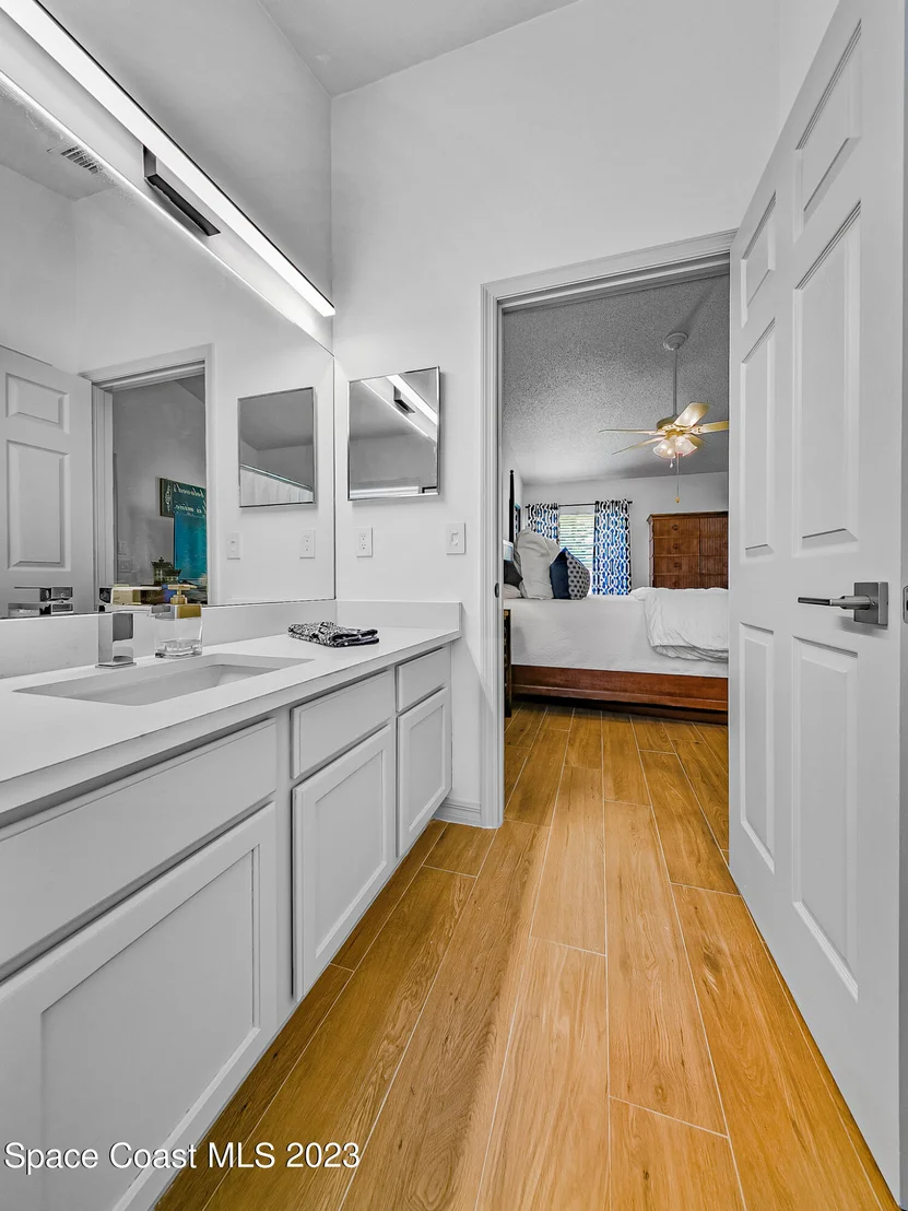 Photo of 969 Tamarind Circle