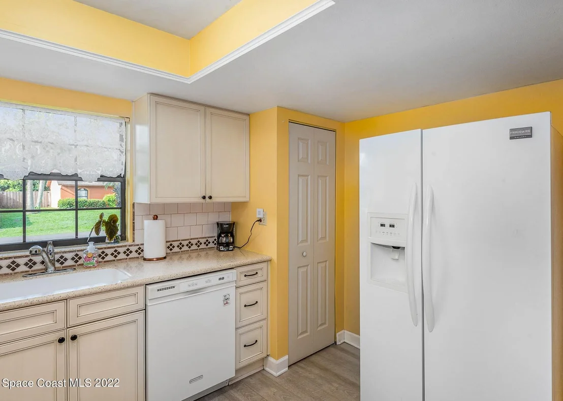 Photo of 5460 Friendly Street