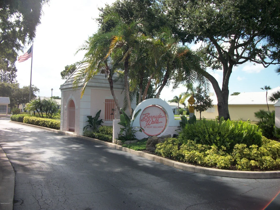 Photo of 896 Dewberry Terrace NE