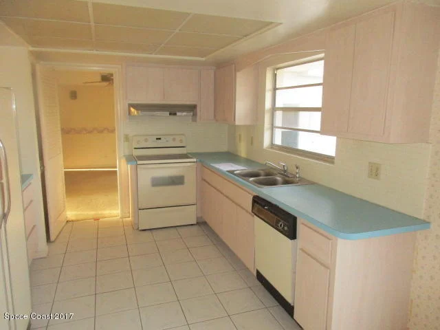 Photo of 811 Edwards Street NE