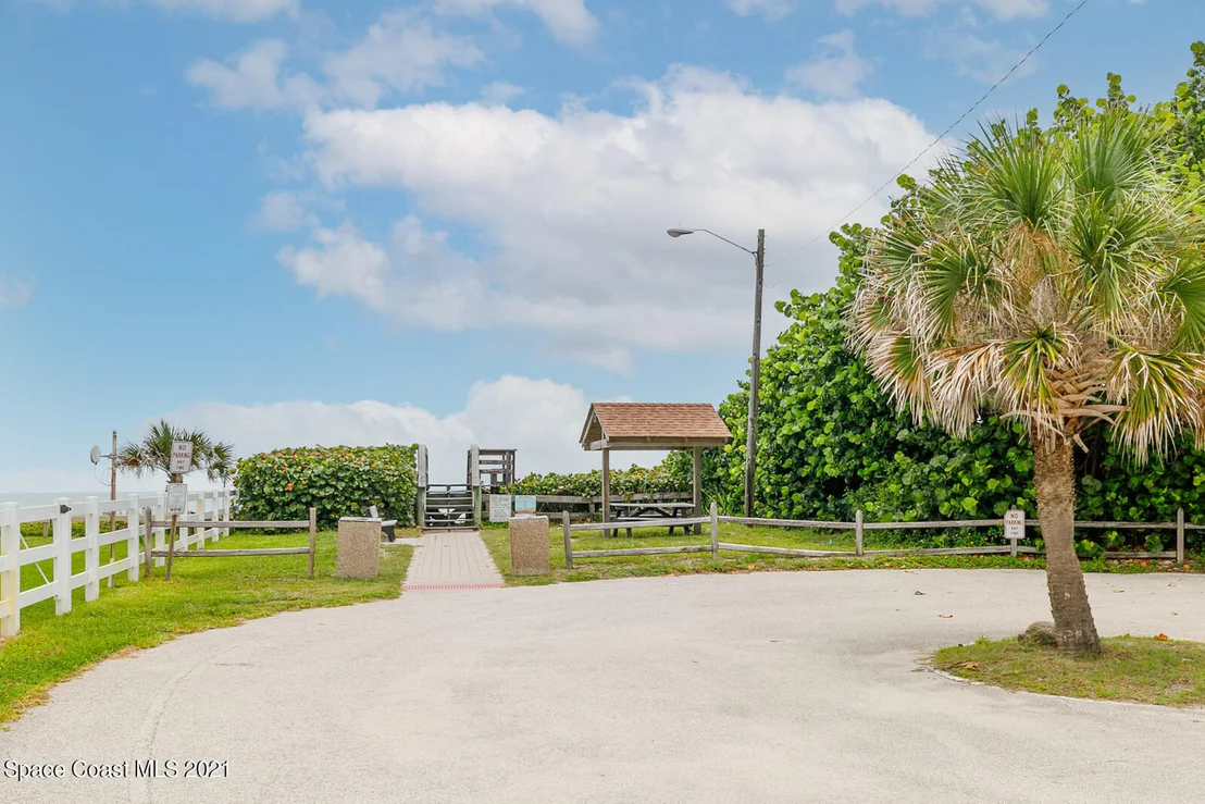 Photo of 242 Miami Avenue