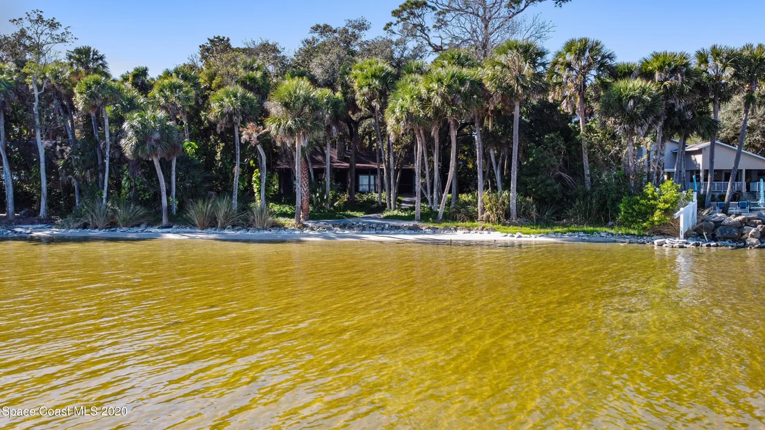 Photo of 5420 Edgewater Court