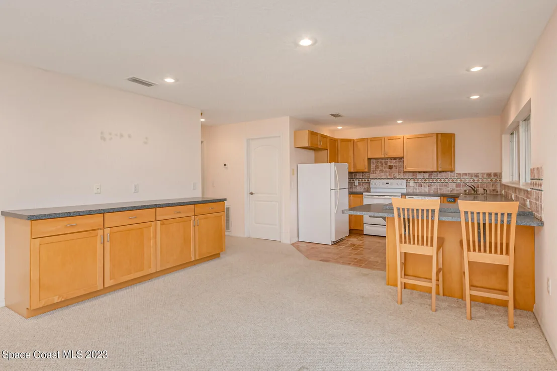 Photo of 2880 Grant Road