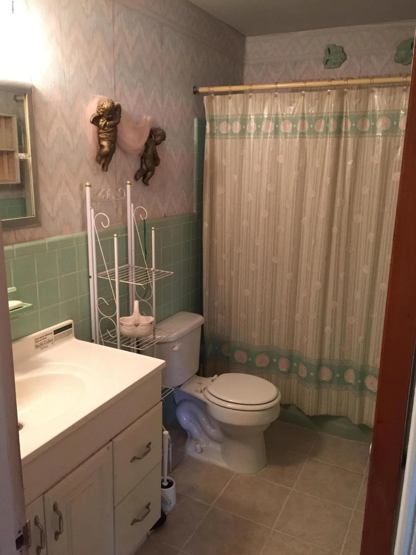 Photo of 2402 Allan Adale Road