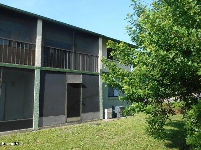 Photo of Unit 222 at 1720 Murrell Road