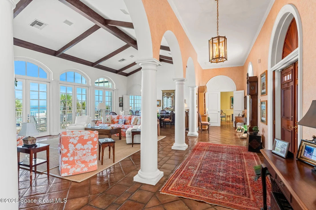 Photo of 680 Ocean Road