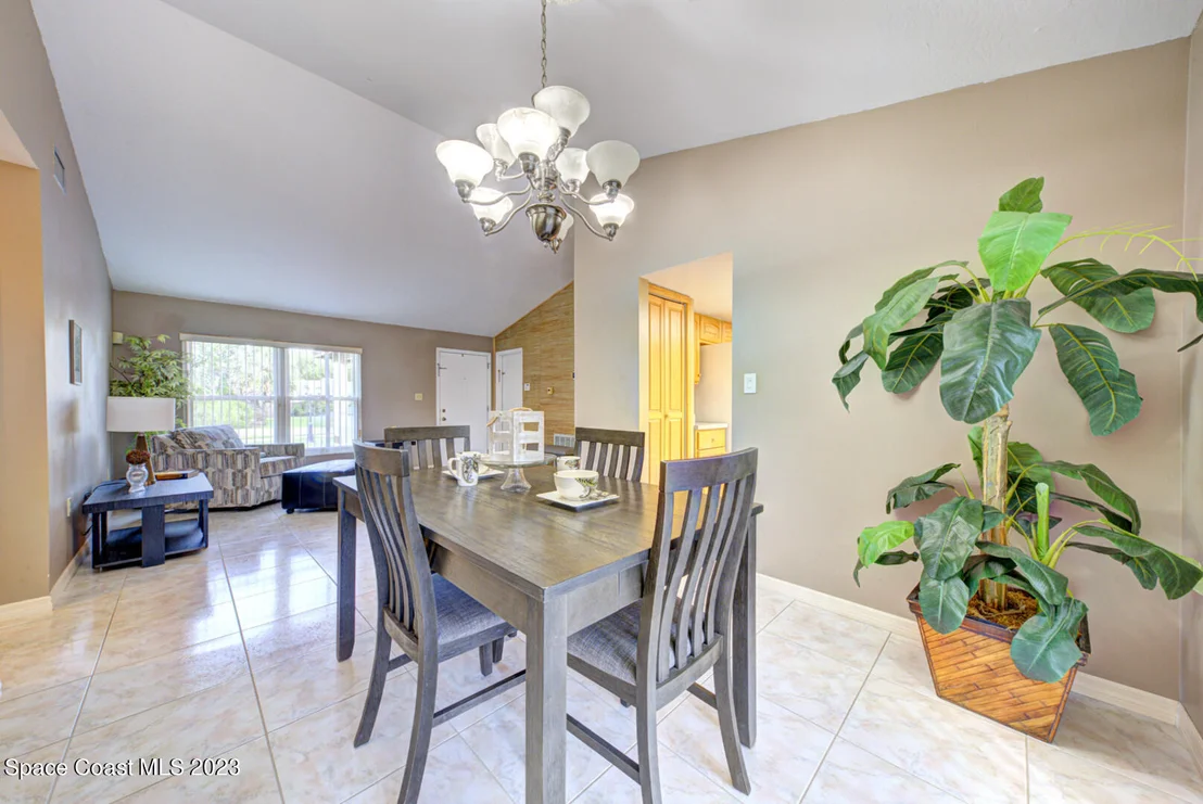 Photo of 1802 Fallon Boulevard NE