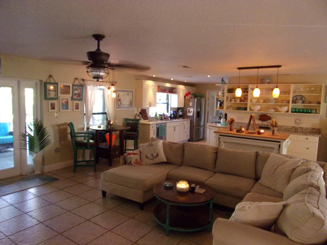 Photo of 1209 Glenham Drive NE