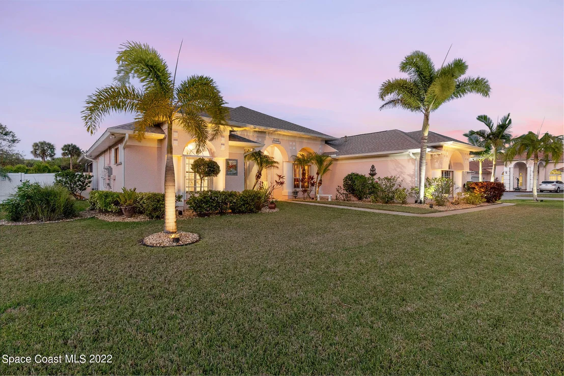Photo of 1338 Centennial Way