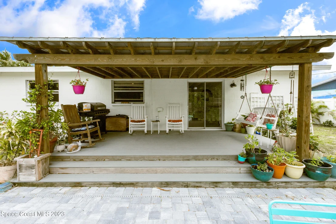Photo of 2365 Abalone Avenue