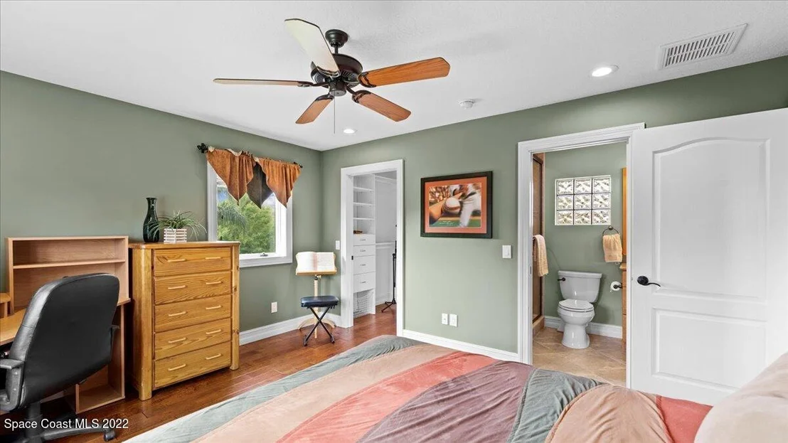 Photo of 873 Oak Park Drive