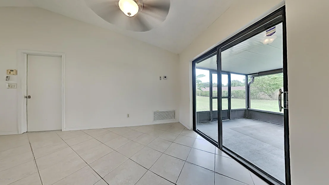 Photo of 623 Jupiter Boulevard NW