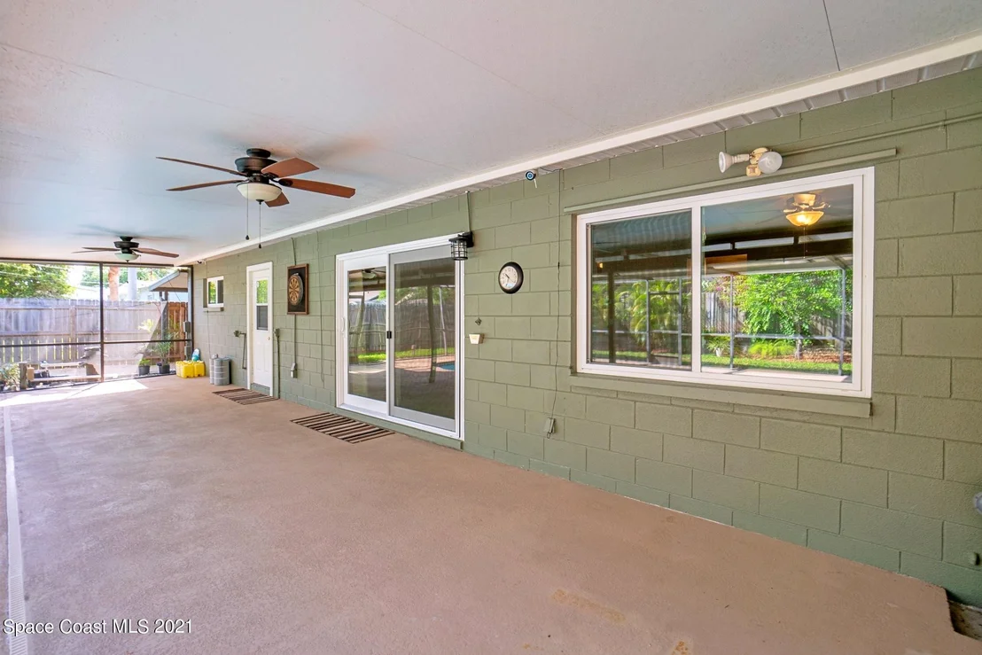 Photo of 1096 Madrid Road