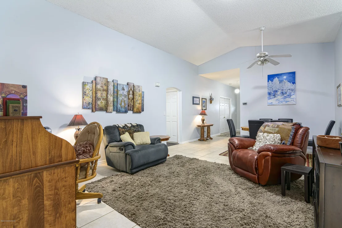 Photo of 752 Lake George Drive