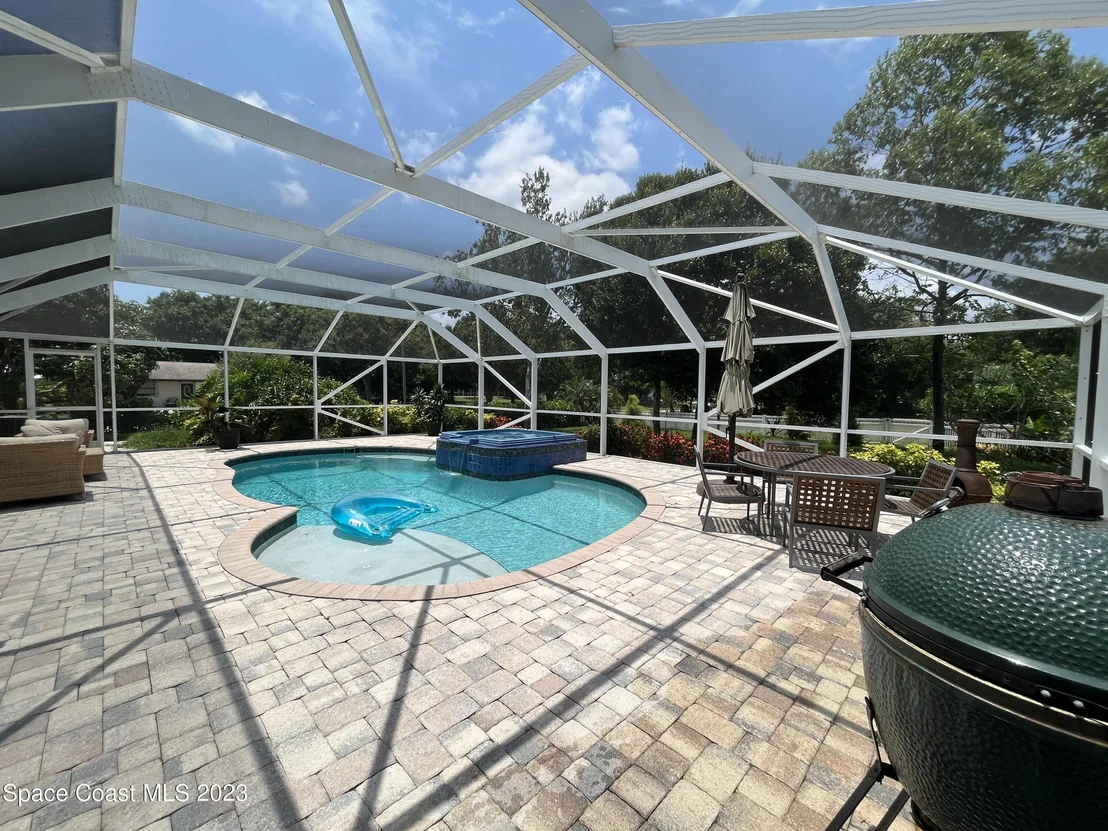 Photo of 997 Gulfstream Avenue