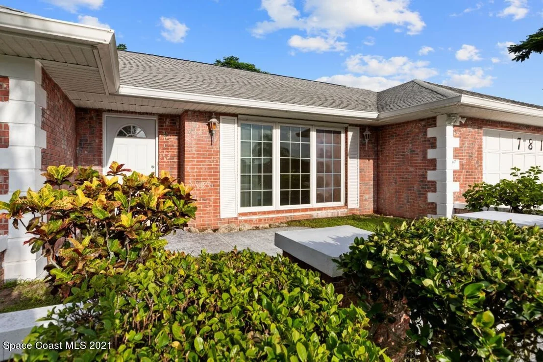 Photo of 781 Pebble Beach Avenue NE