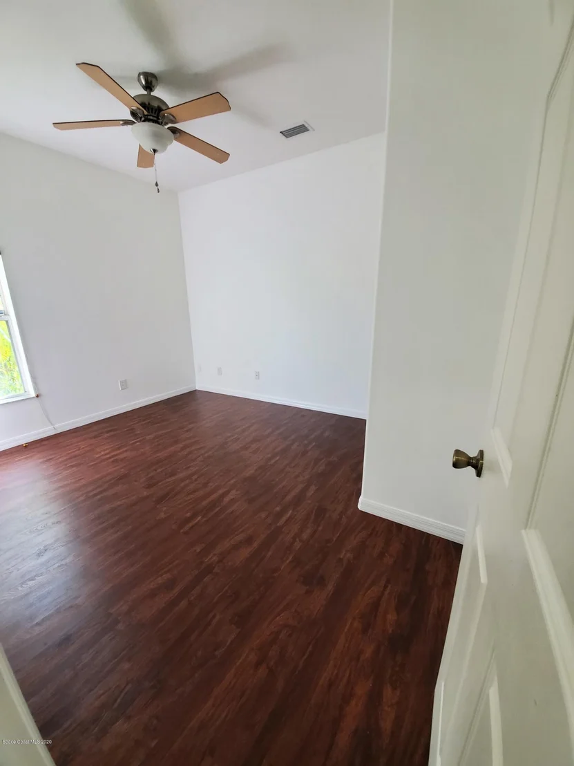 Photo of 3881 Manitoba Way