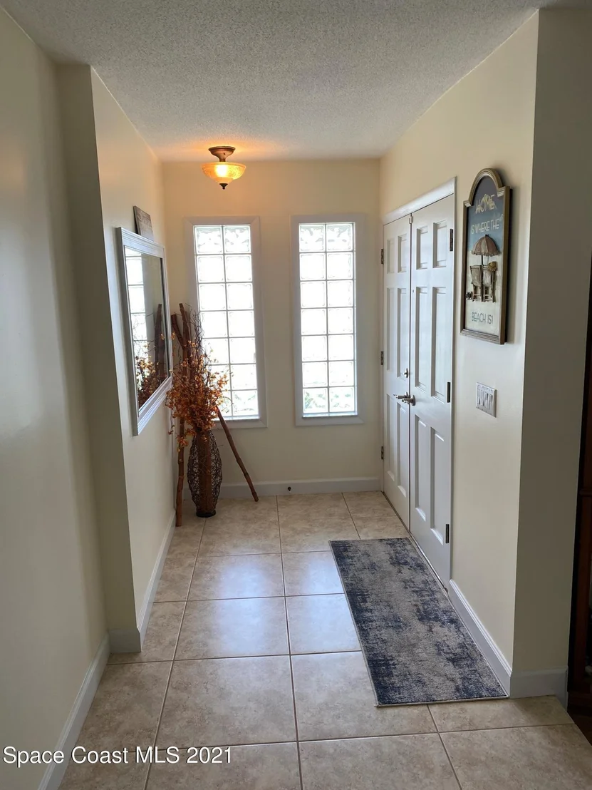 Photo of 445 Hamlin Avenue