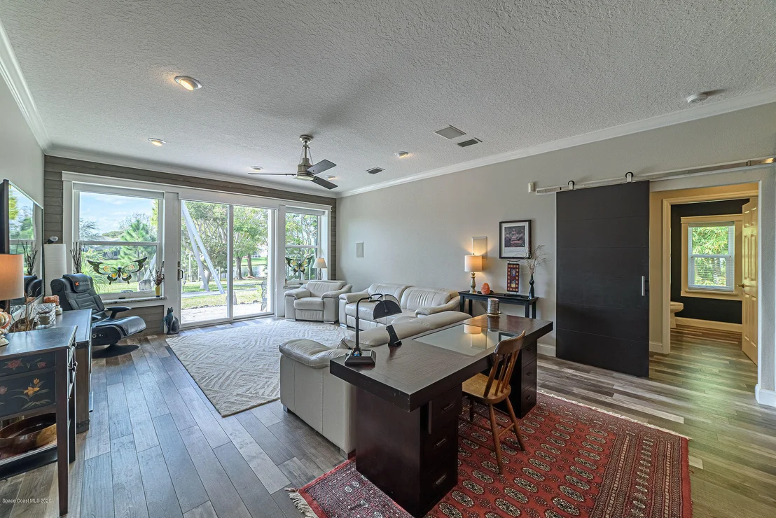 Photo of 4434 Long Lake Road