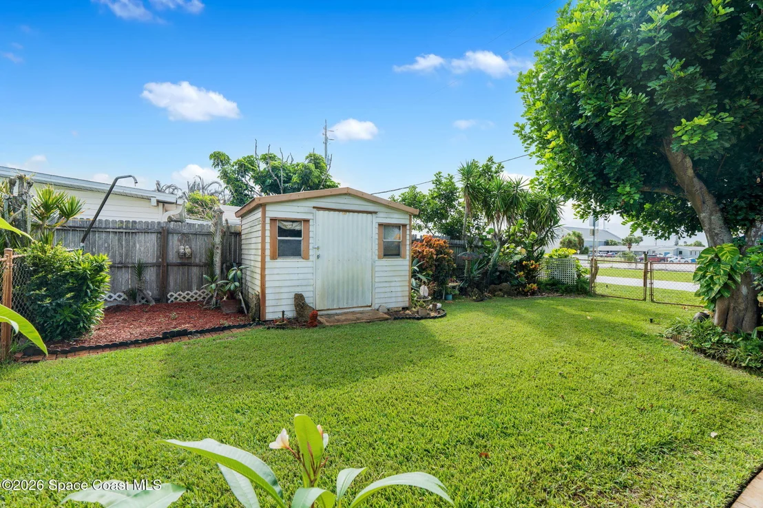 Photo of 241 Avenida Central