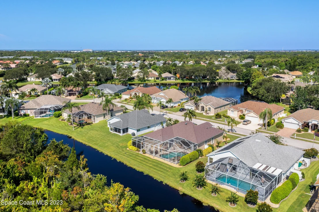 Photo of 665 Carriage Hill Road