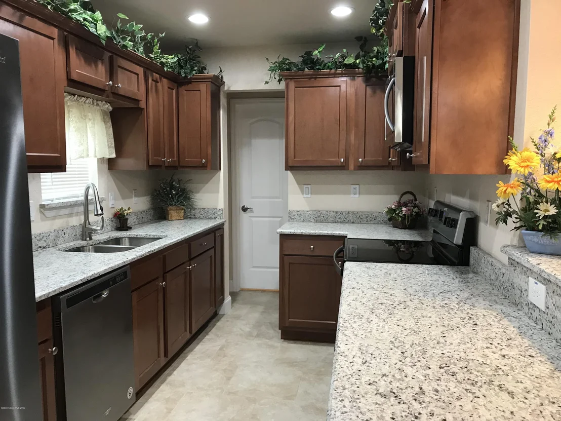 Photo of 3201 Ideal Avenue NE