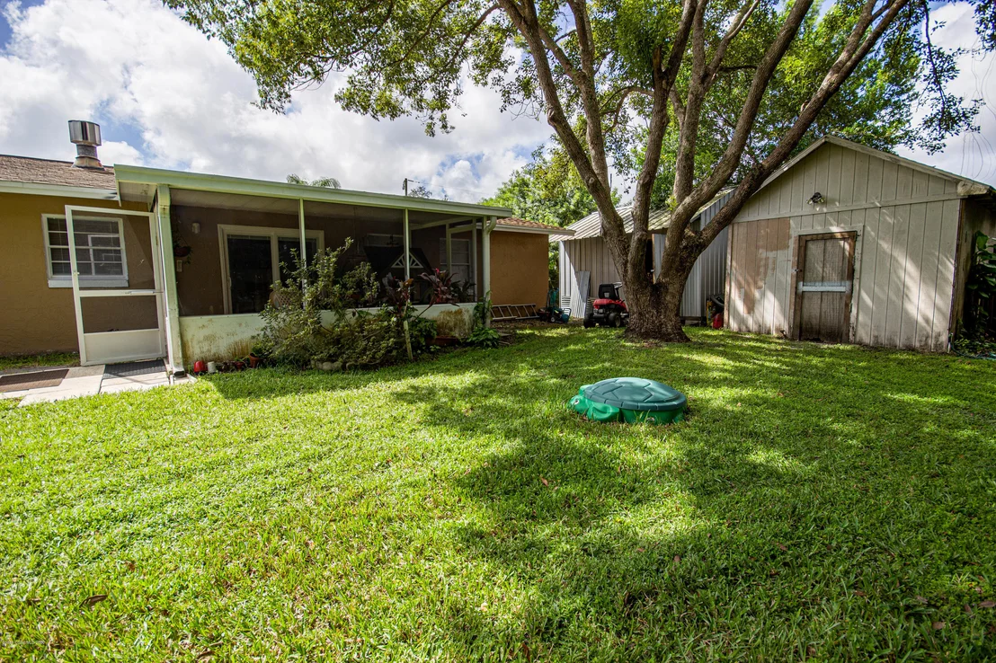 Photo of 5950 Edison Street